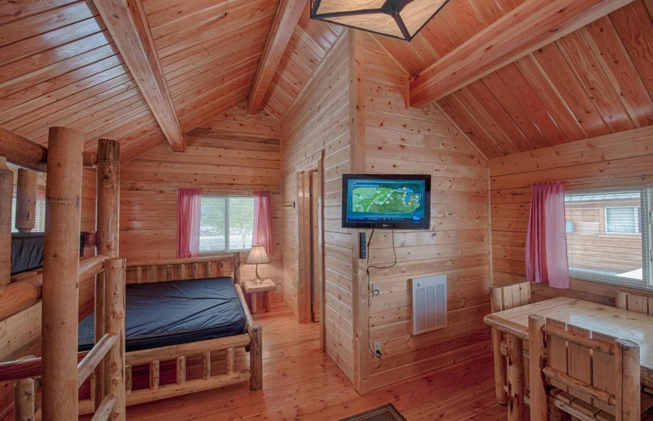 Yellowstone Grizzly RV Park&Cabins Villa West Yellowstone Esterno foto