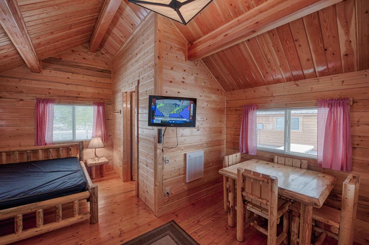 Yellowstone Grizzly RV Park&Cabins Villa West Yellowstone Esterno foto
